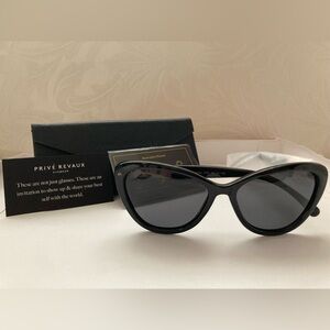 Privé Revaux Cat-Eye Sunglasses Black THE TIMELESS with rhinestones